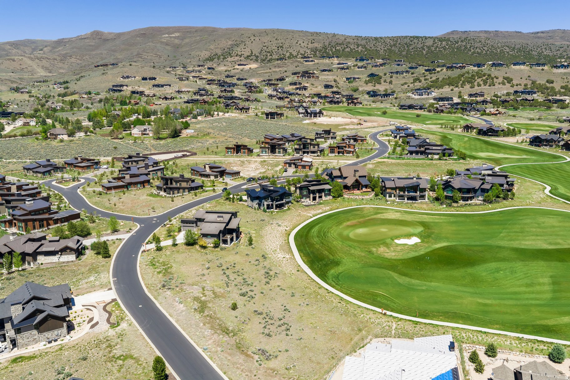 RED LEDGES - Land