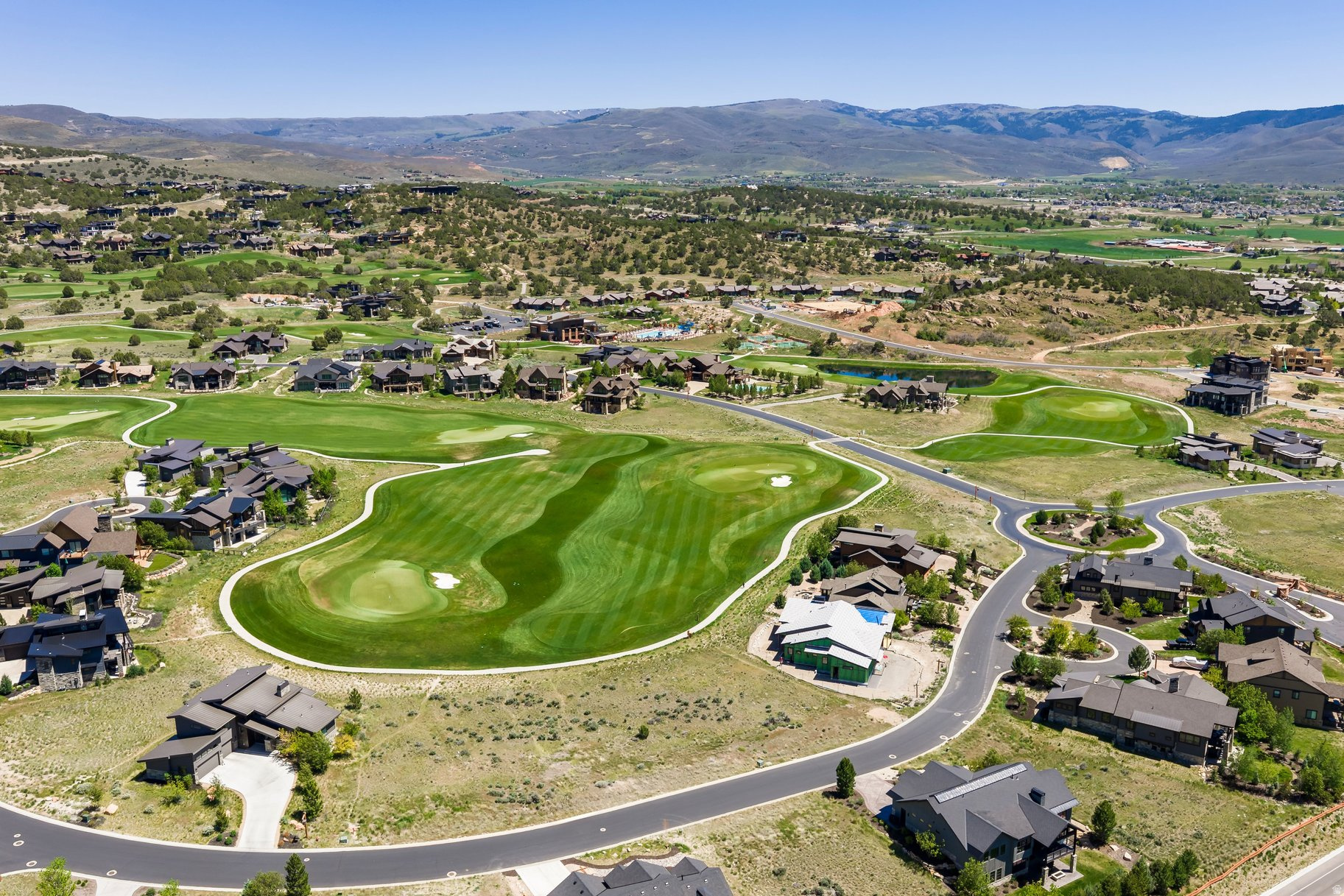 RED LEDGES - Land