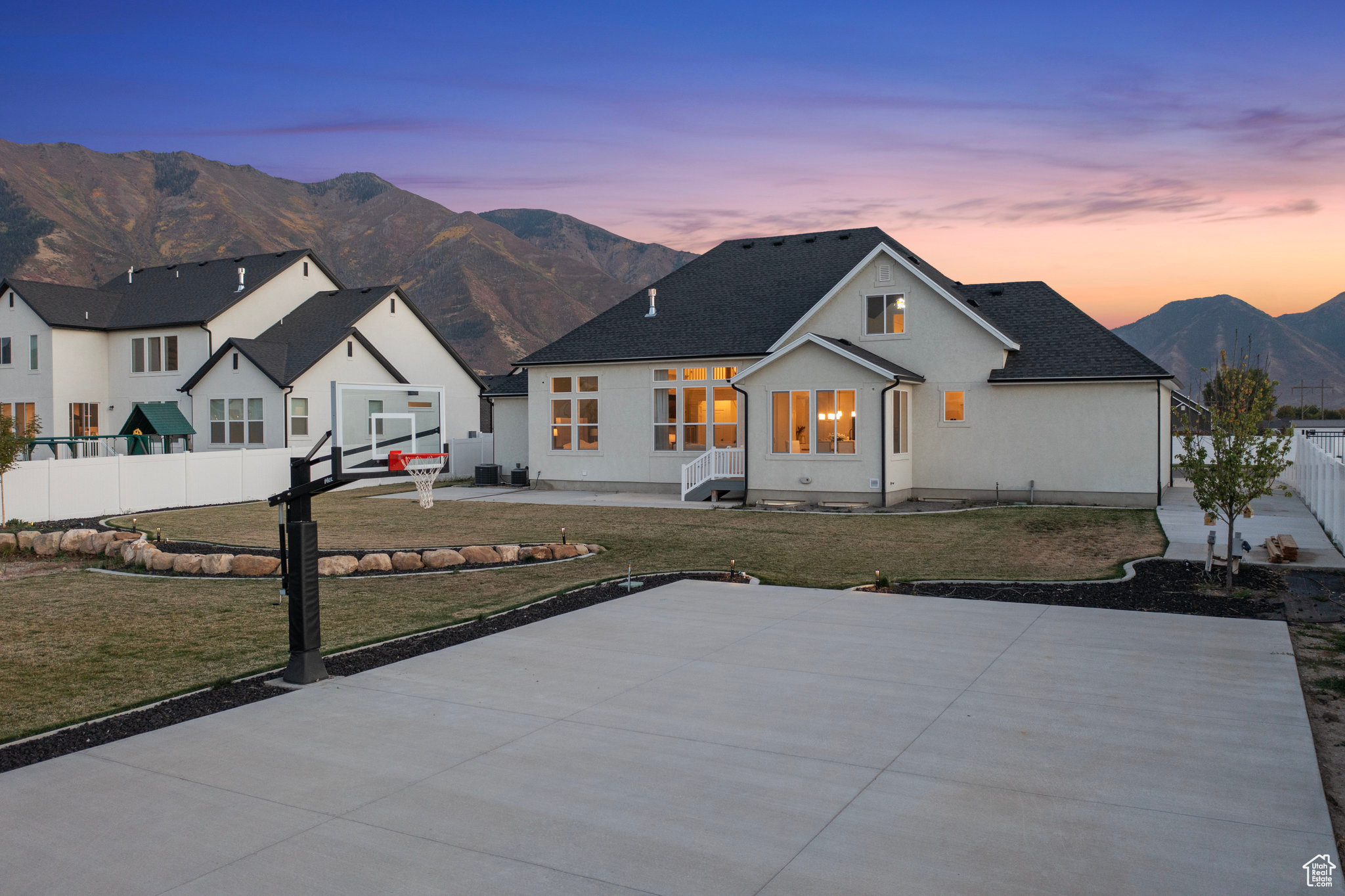 WHITING FARMS - Residential