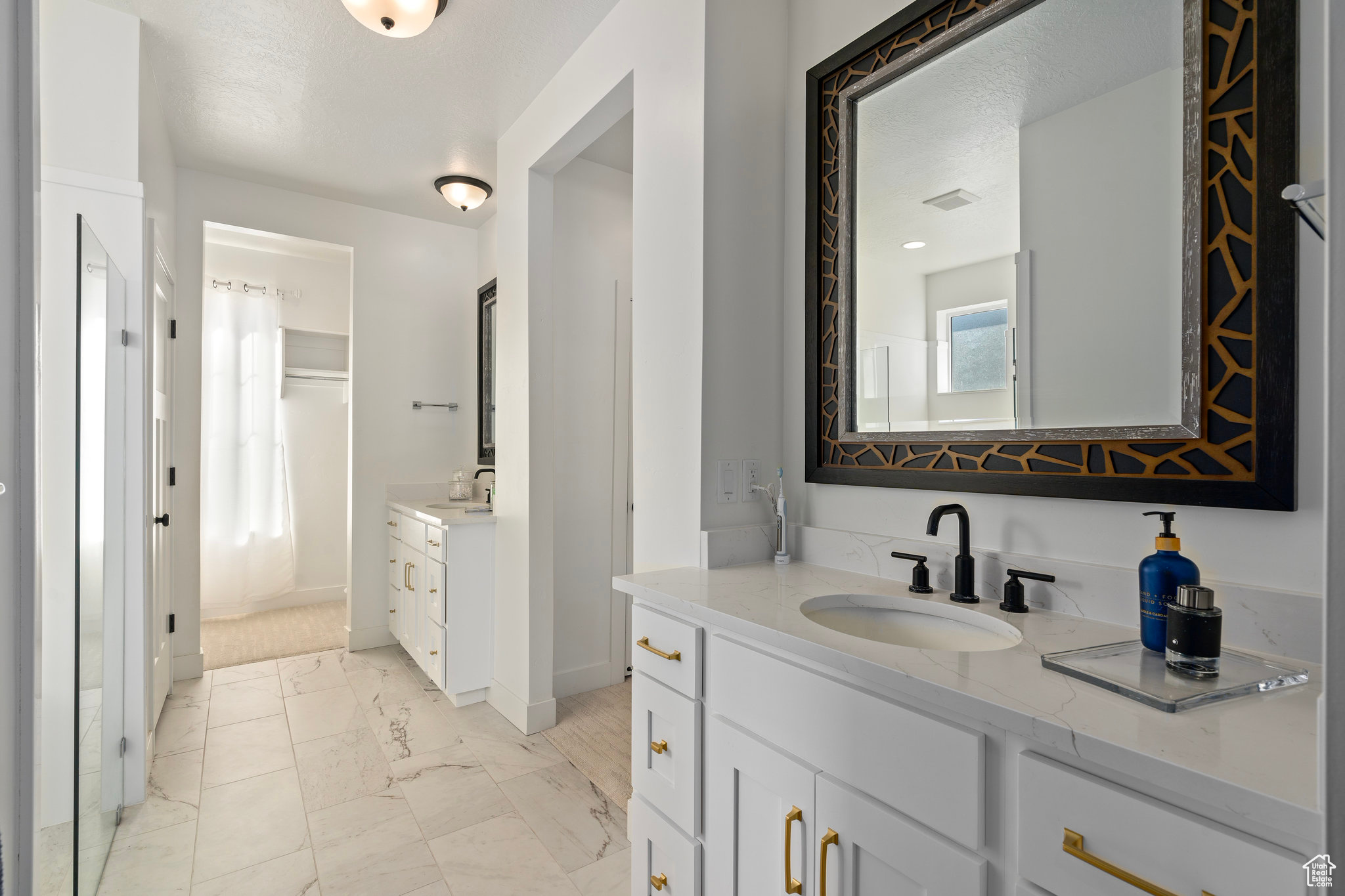 WHITING FARMS - Residential