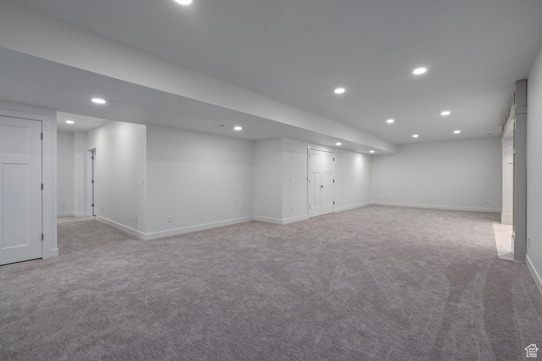 WHITING FARMS - Residential