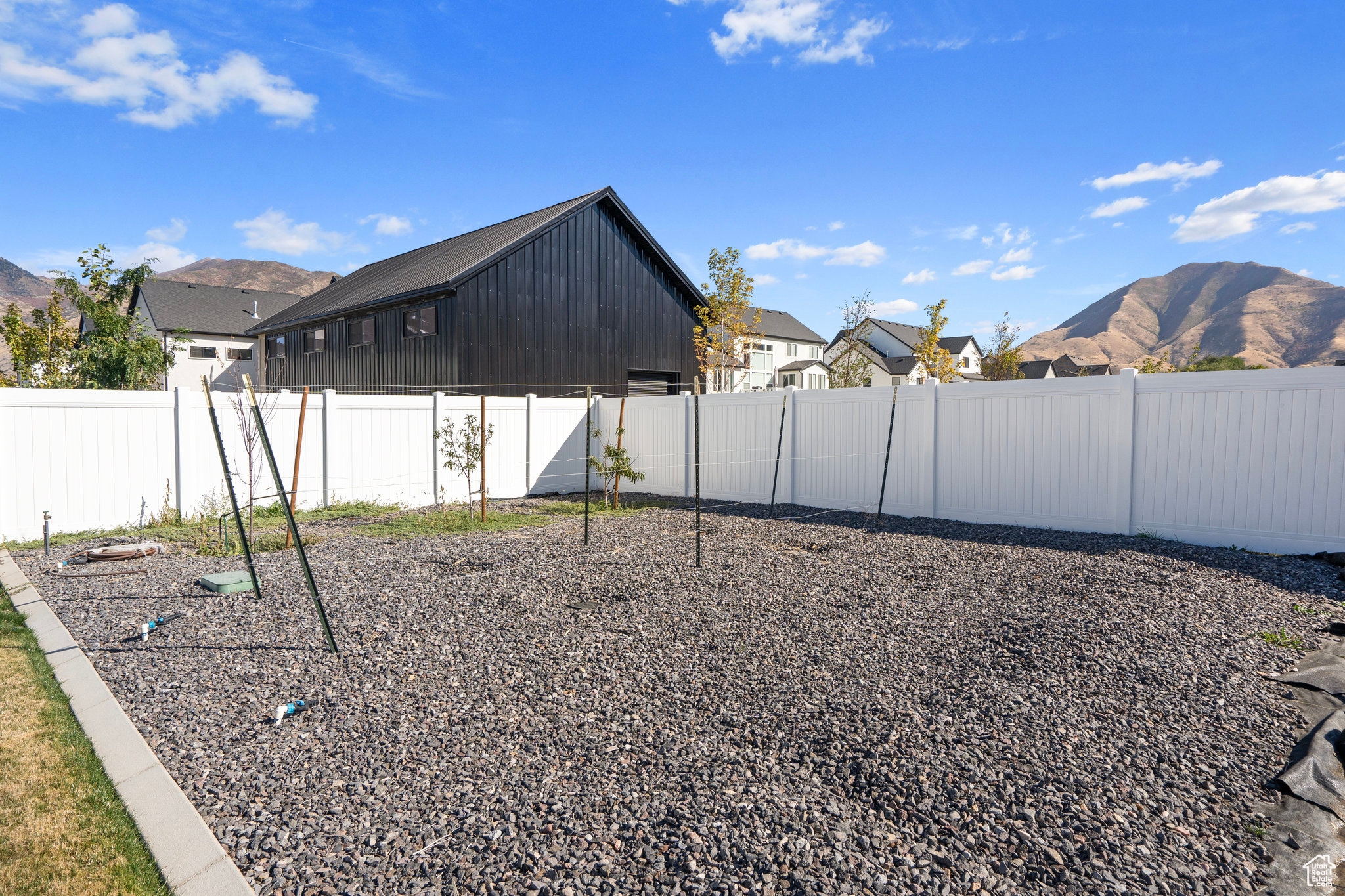 WHITING FARMS - Residential