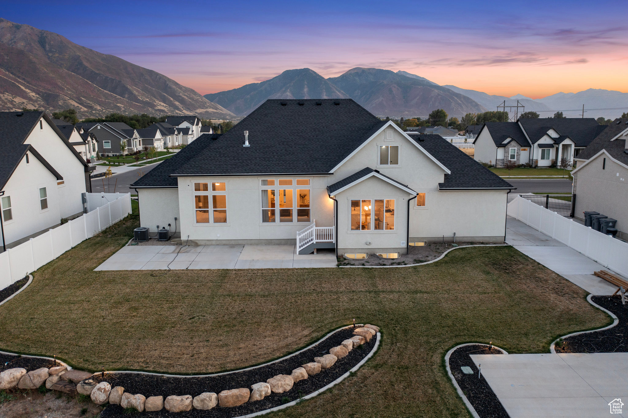 WHITING FARMS - Residential