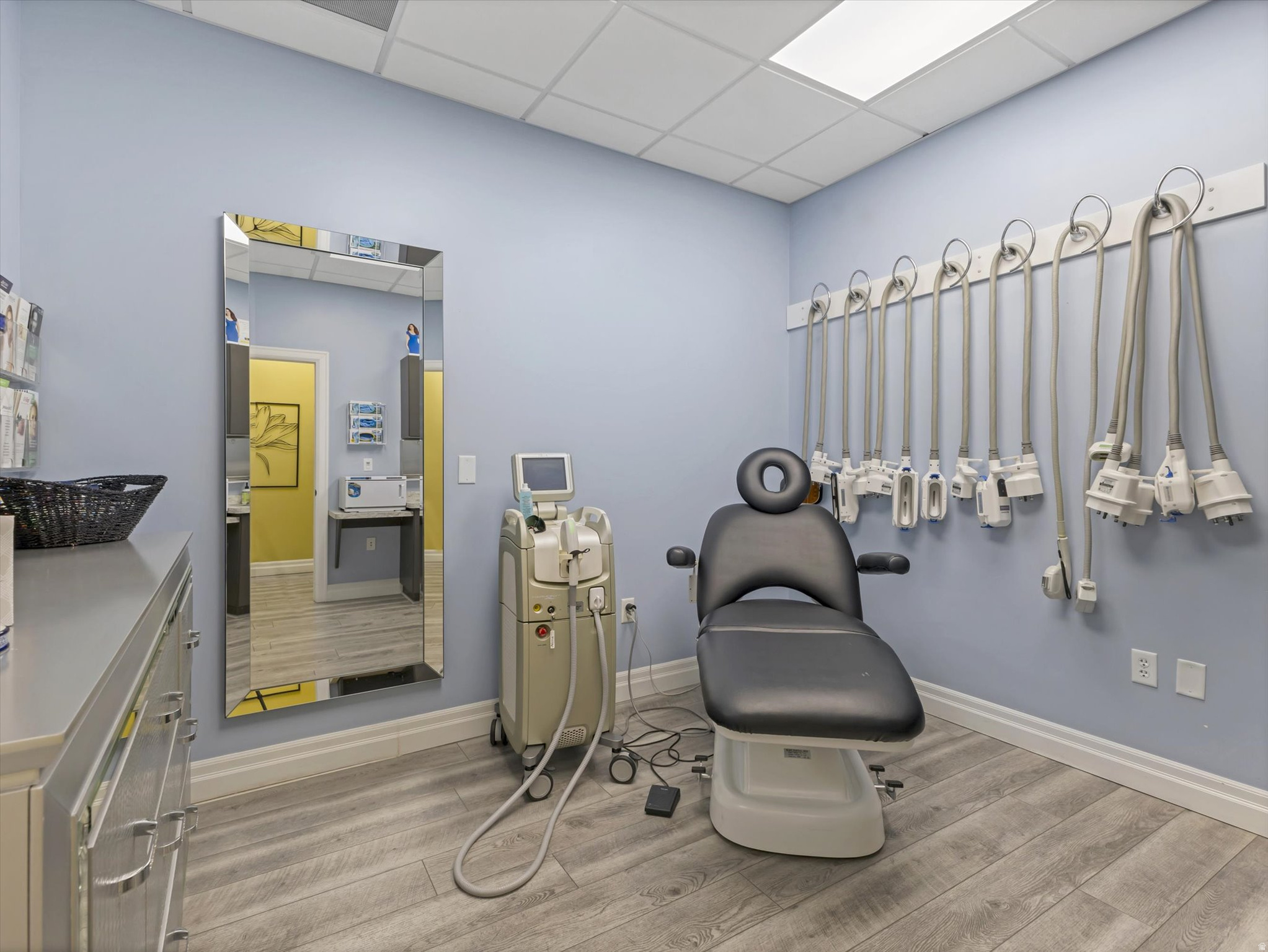 ROCKWELL SQUARE - Commercial Sale