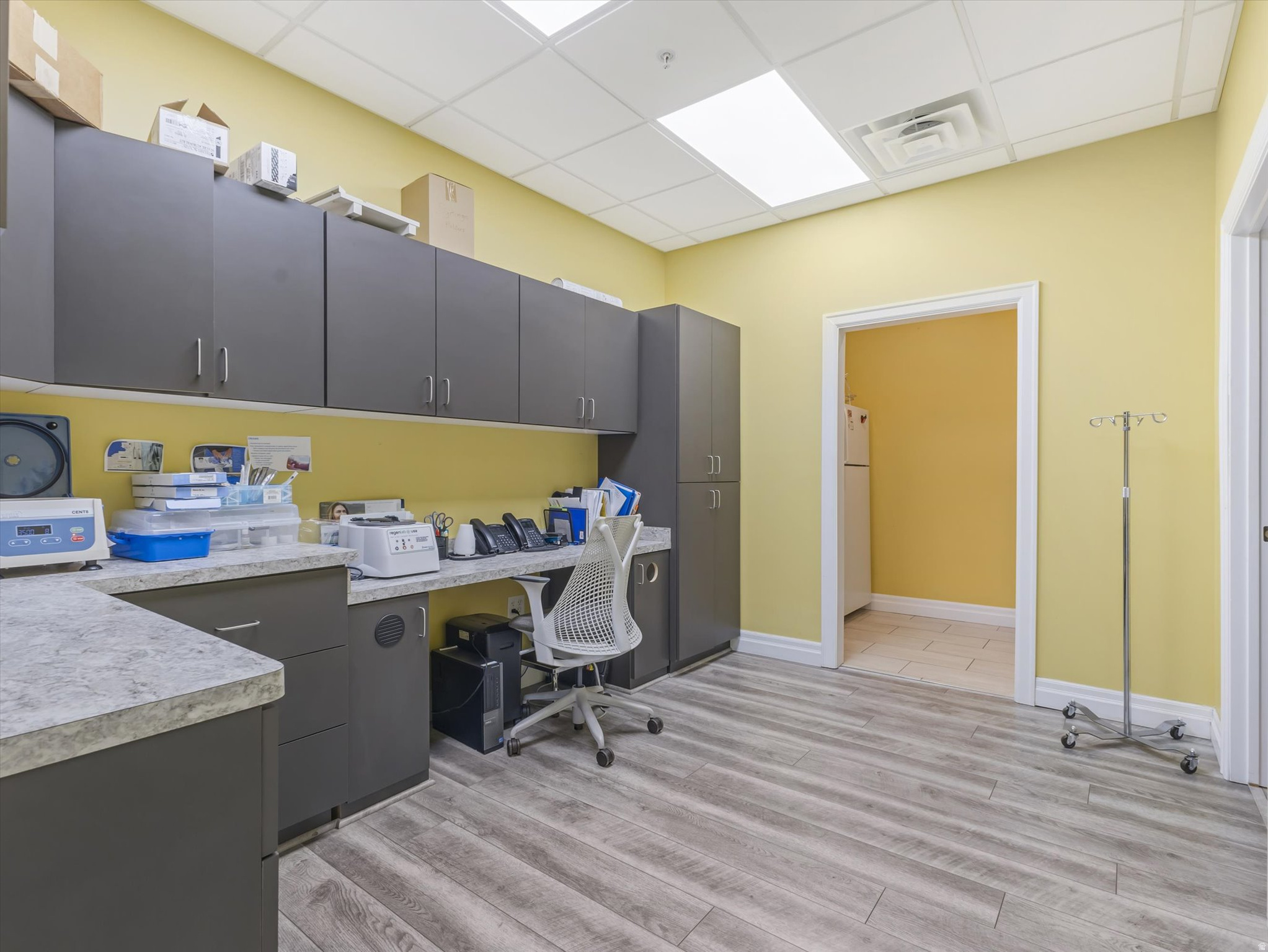 ROCKWELL SQUARE - Commercial Sale