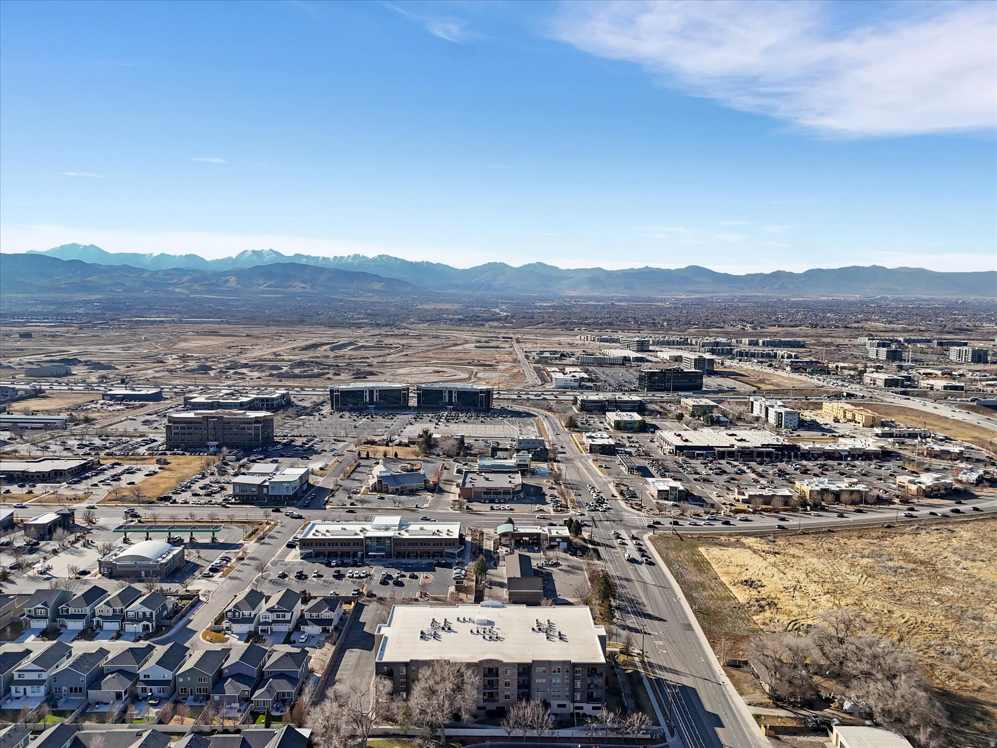 ROCKWELL SQUARE - Commercial Sale