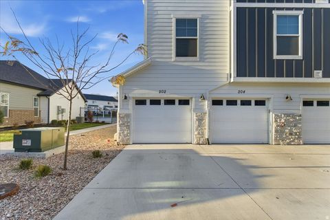 Tiny photo for 938 W CORAL CHARM WAY #L202, Saratoga Springs, UT 84045 (MLS # 2124621)