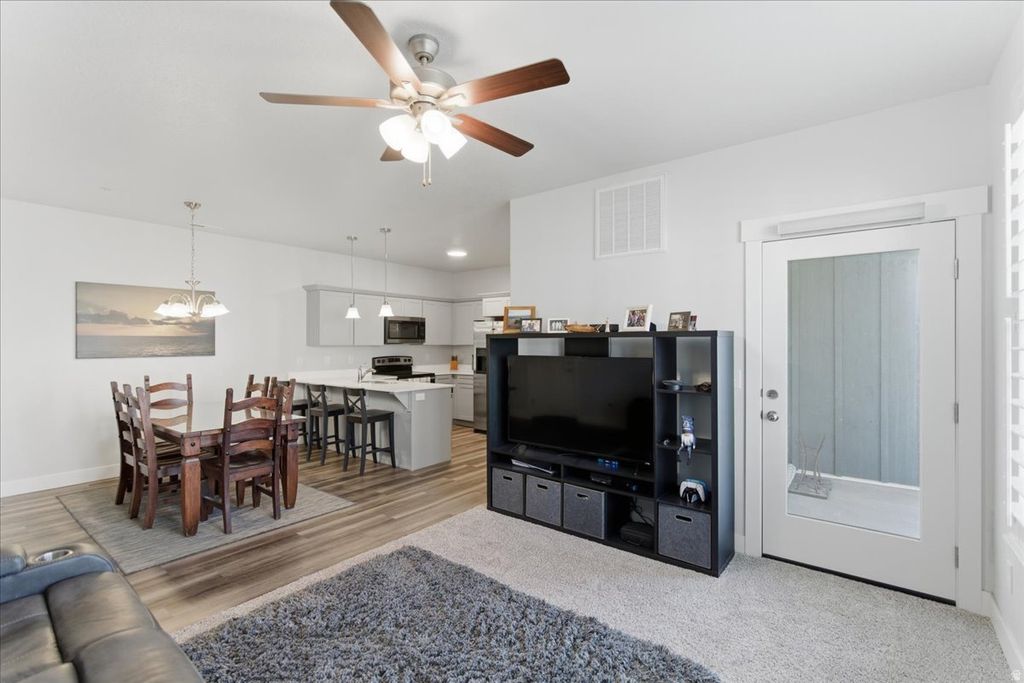 Photo of 938 W CORAL CHARM WAY #L202, Saratoga Springs, UT 84045 (MLS # 2124621)