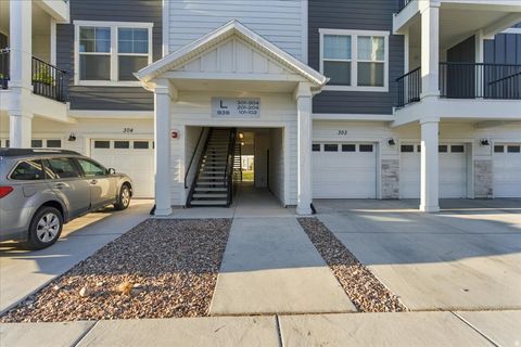Tiny photo for 938 W CORAL CHARM WAY #L202, Saratoga Springs, UT 84045 (MLS # 2124621)