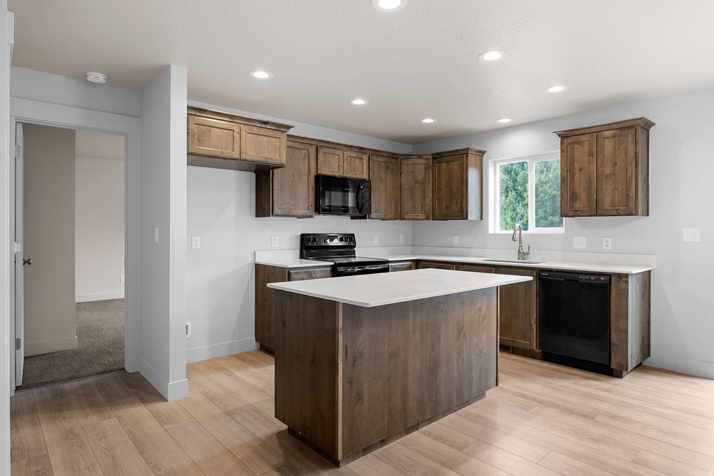 Photo of 1715 S SAGEBERRY DR #347, Santaquin, UT 84655 (MLS # 2152076)