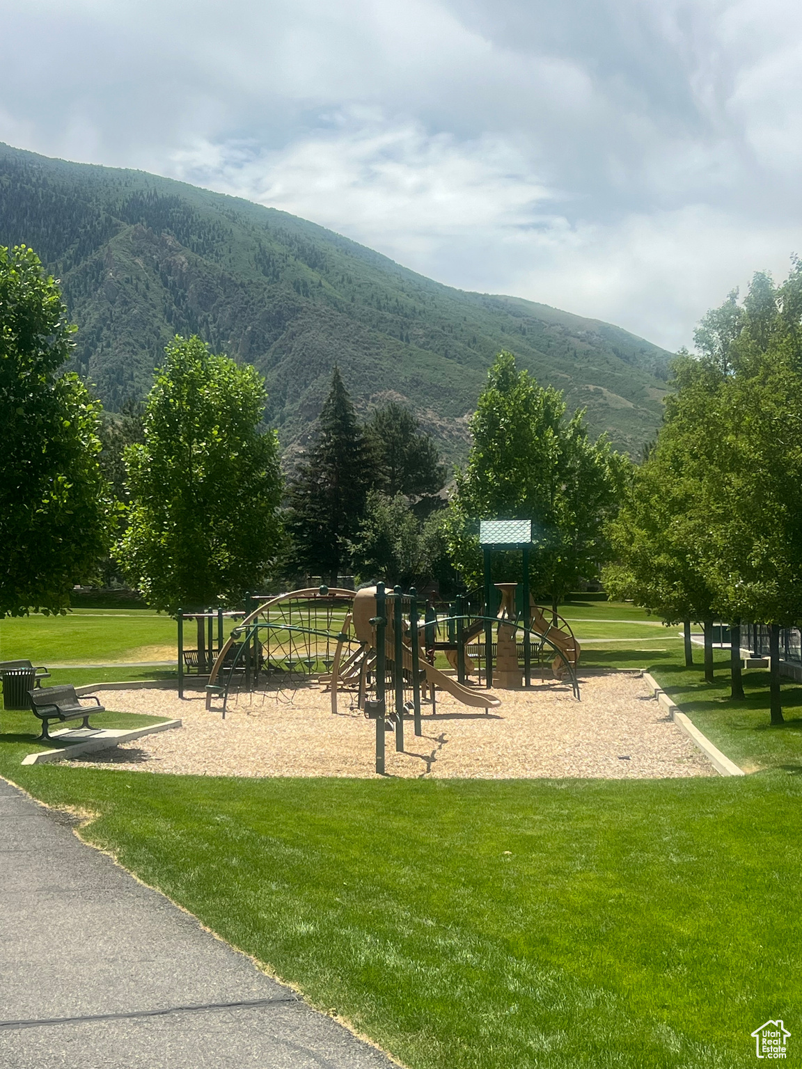 PEPPERWOOD - Residential