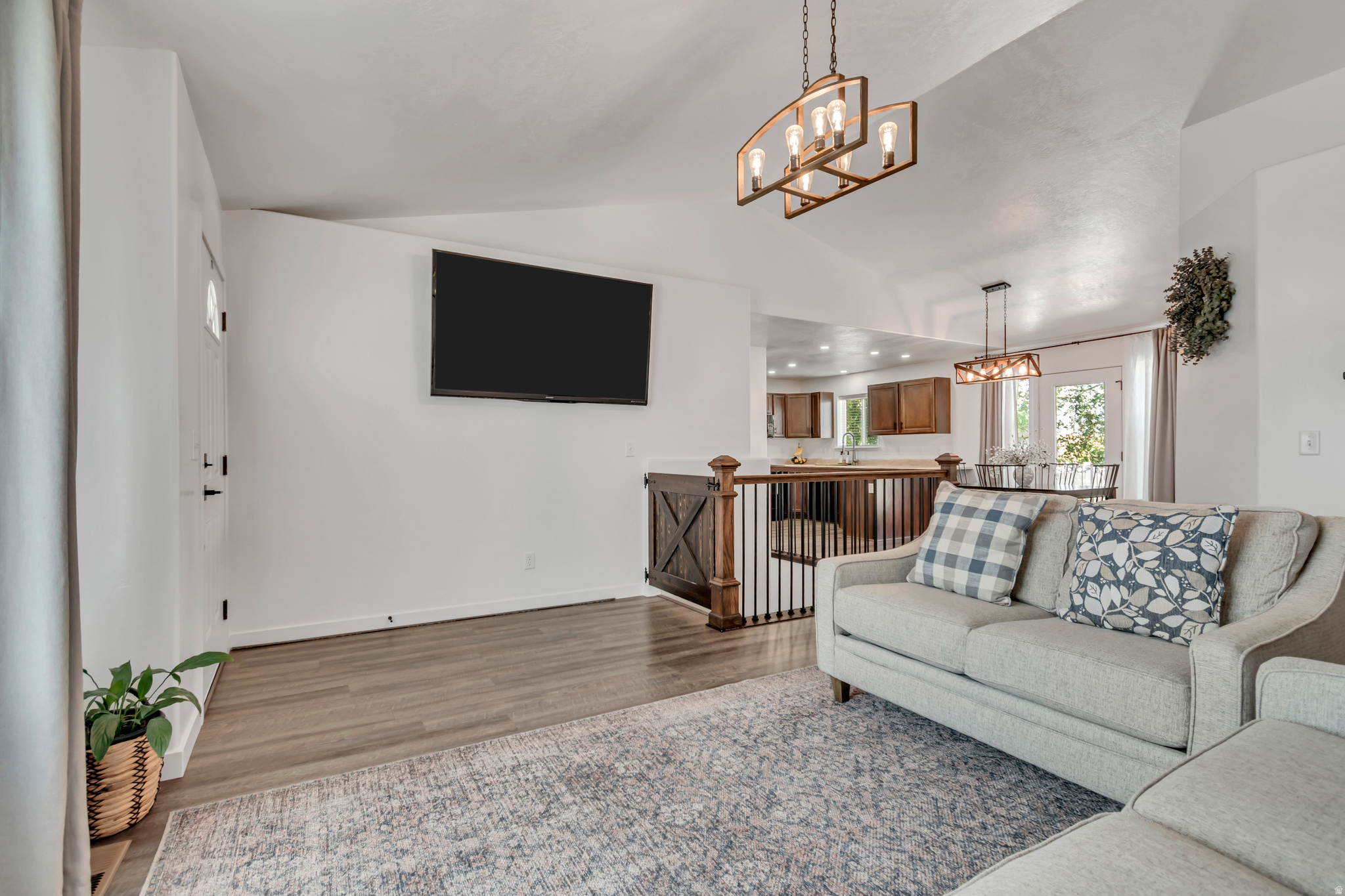 JESSICAS RANCH - Residential