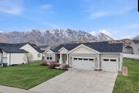 Photo of 1155 S RED BARN DR, Santaquin, UT 84655 (MLS # 2128815)
