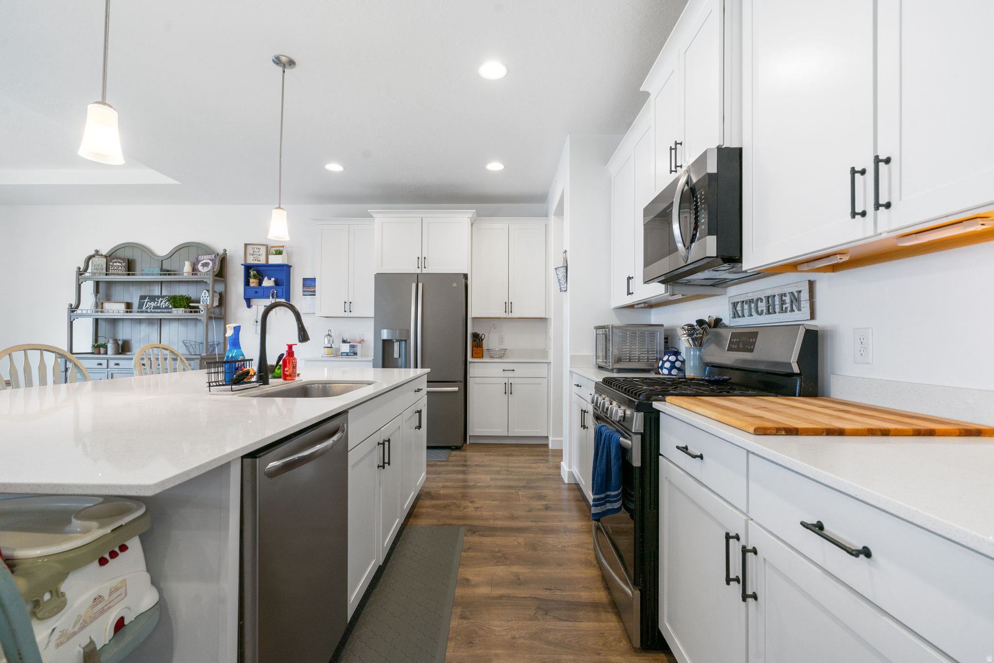 FOOTHILL VILLAGE - Residential