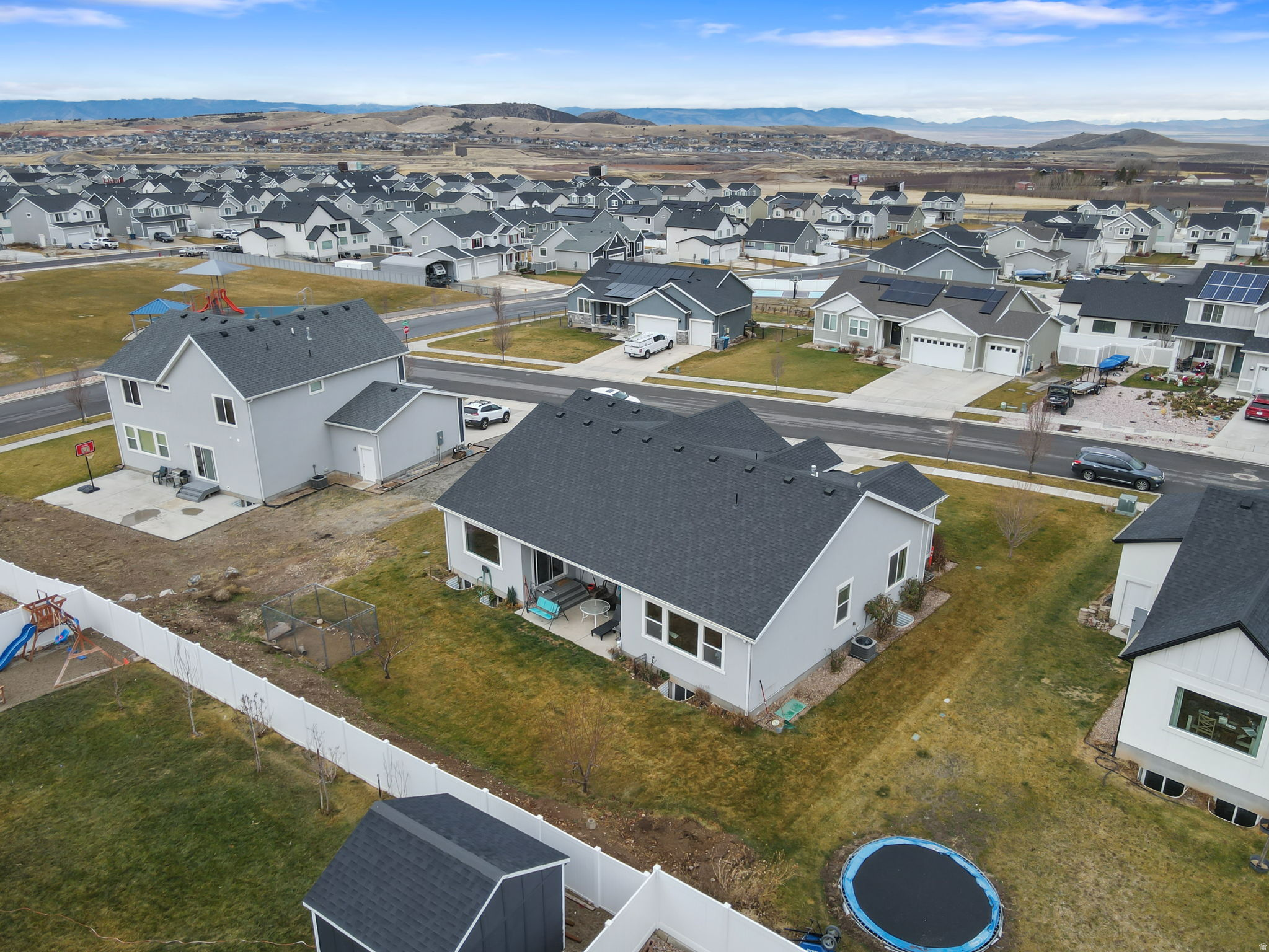 FOOTHILL VILLAGE - Residential