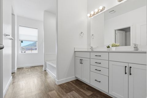 Tiny photo for 1155 S RED BARN DR, Santaquin, UT 84655 (MLS # 2128815)