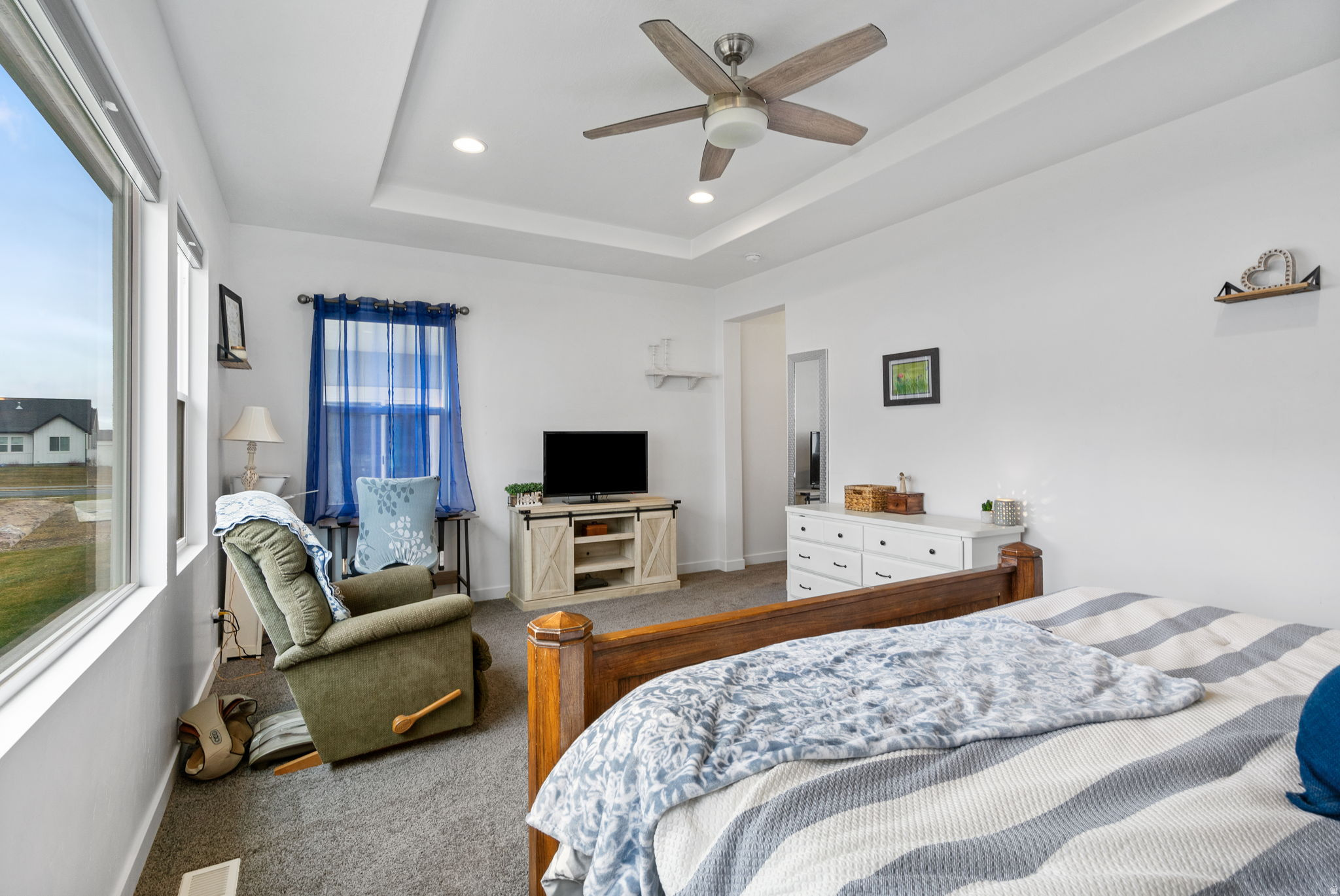 FOOTHILL VILLAGE - Residential