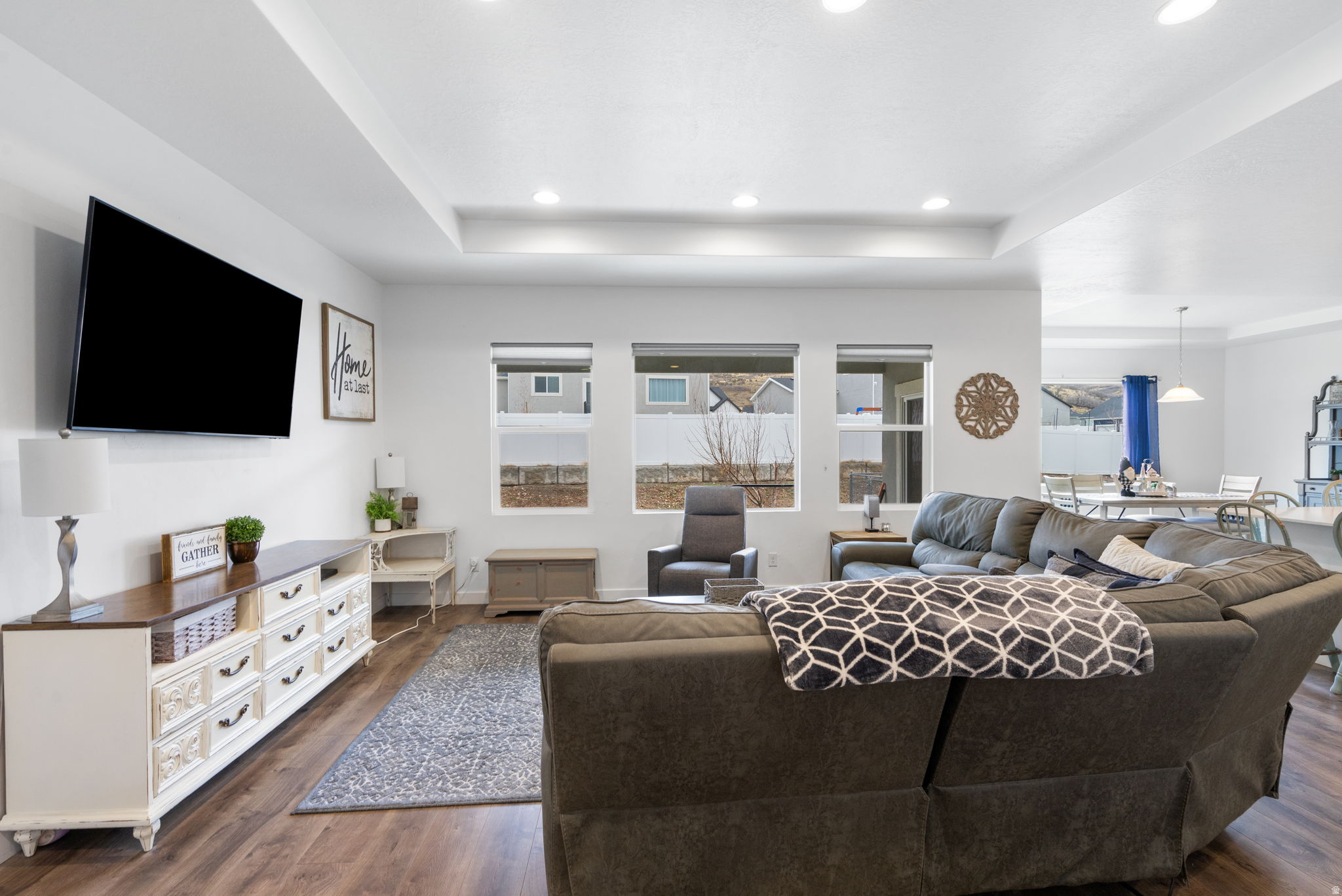 FOOTHILL VILLAGE - Residential