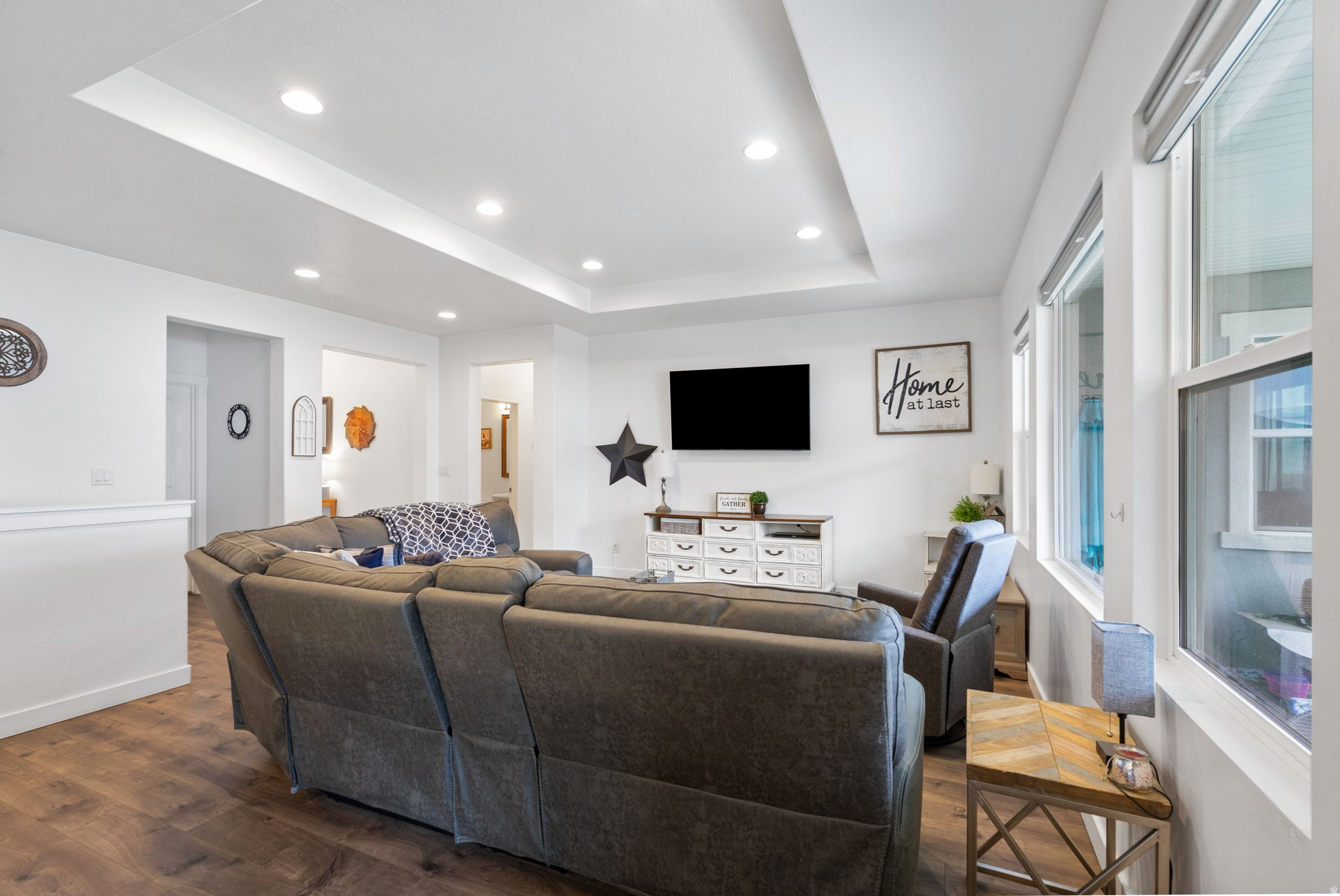 FOOTHILL VILLAGE - Residential