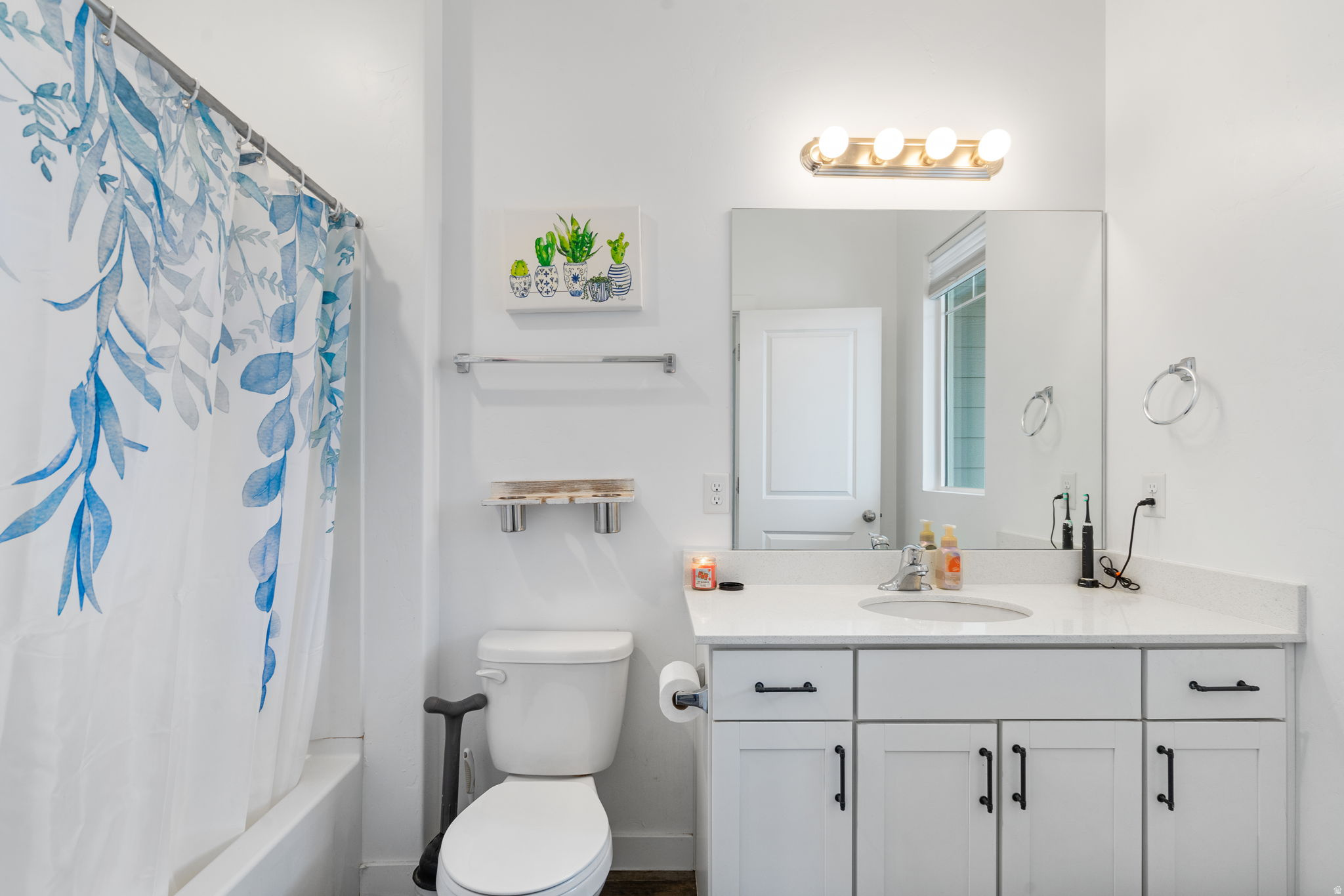 FOOTHILL VILLAGE - Residential