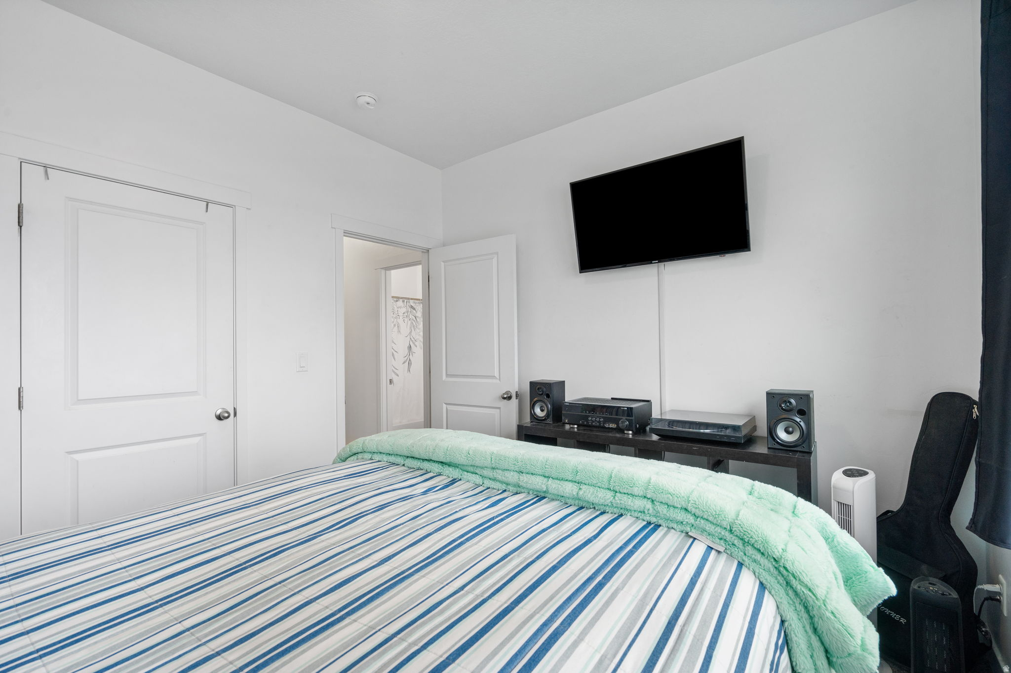 FOOTHILL VILLAGE - Residential