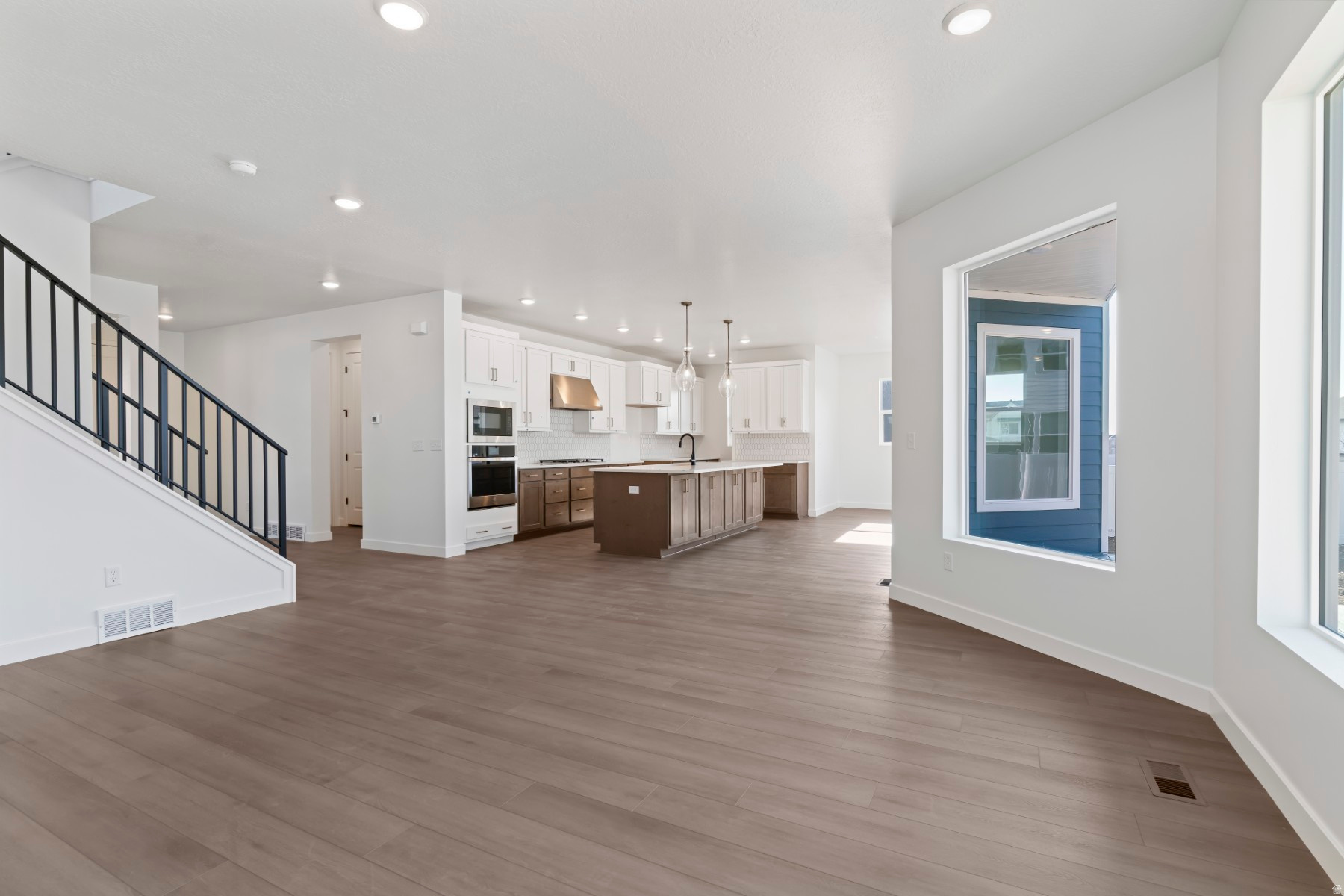 GROVE ACRES - Residential