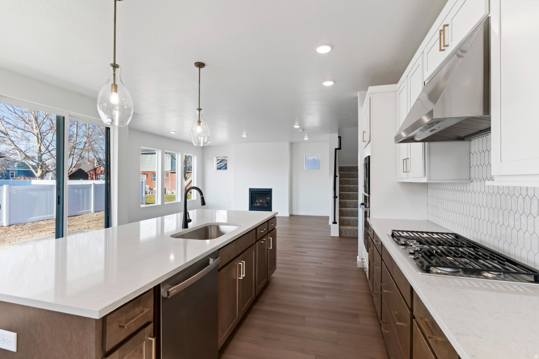 GROVE ACRES - Residential