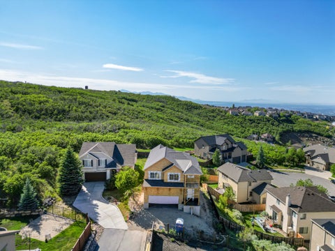 Photo of 15112 S EAGLE CHASE DR, Draper (UT Cnty), UT 84020 (MLS # 2165081)