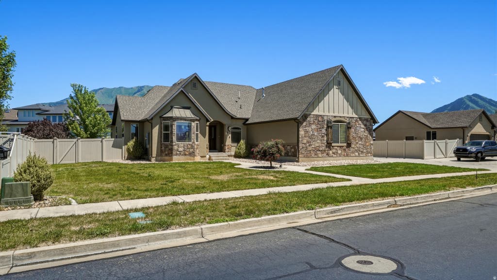 Photo of 388 N 1690 E, Spanish Fork, UT 84660 (MLS # 2164897)