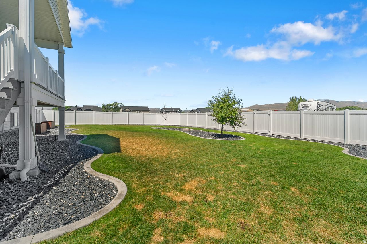 FREEMAN FARMS - Residential