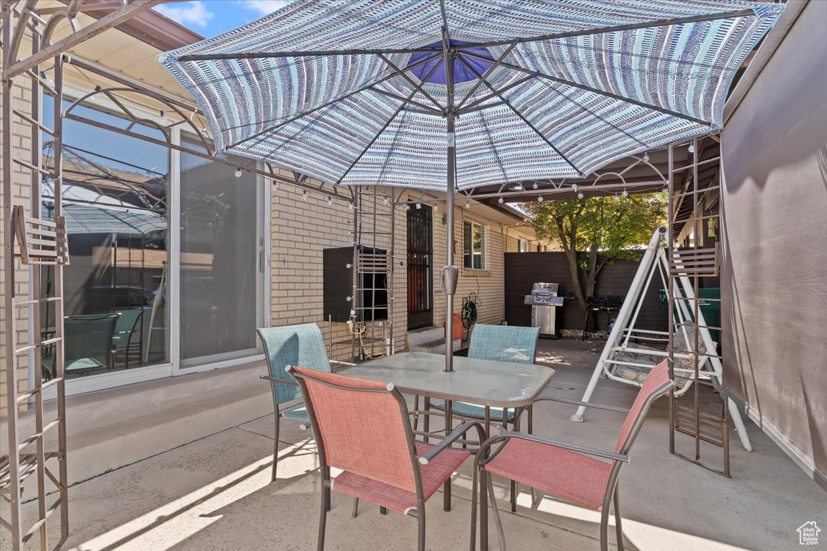 EMERALD HILLS CONDOS - Residential
