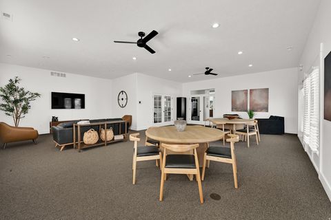 Tiny photo for 864 N FARMINGTON XING W, Farmington, UT 84025 (MLS # 2134641)