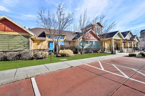 Tiny photo for 864 N FARMINGTON XING W, Farmington, UT 84025 (MLS # 2134641)