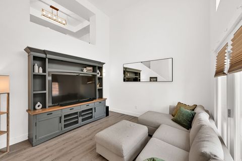 Tiny photo for 864 N FARMINGTON XING W, Farmington, UT 84025 (MLS # 2134641)