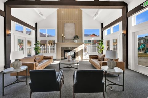 Tiny photo for 864 N FARMINGTON XING W, Farmington, UT 84025 (MLS # 2134641)