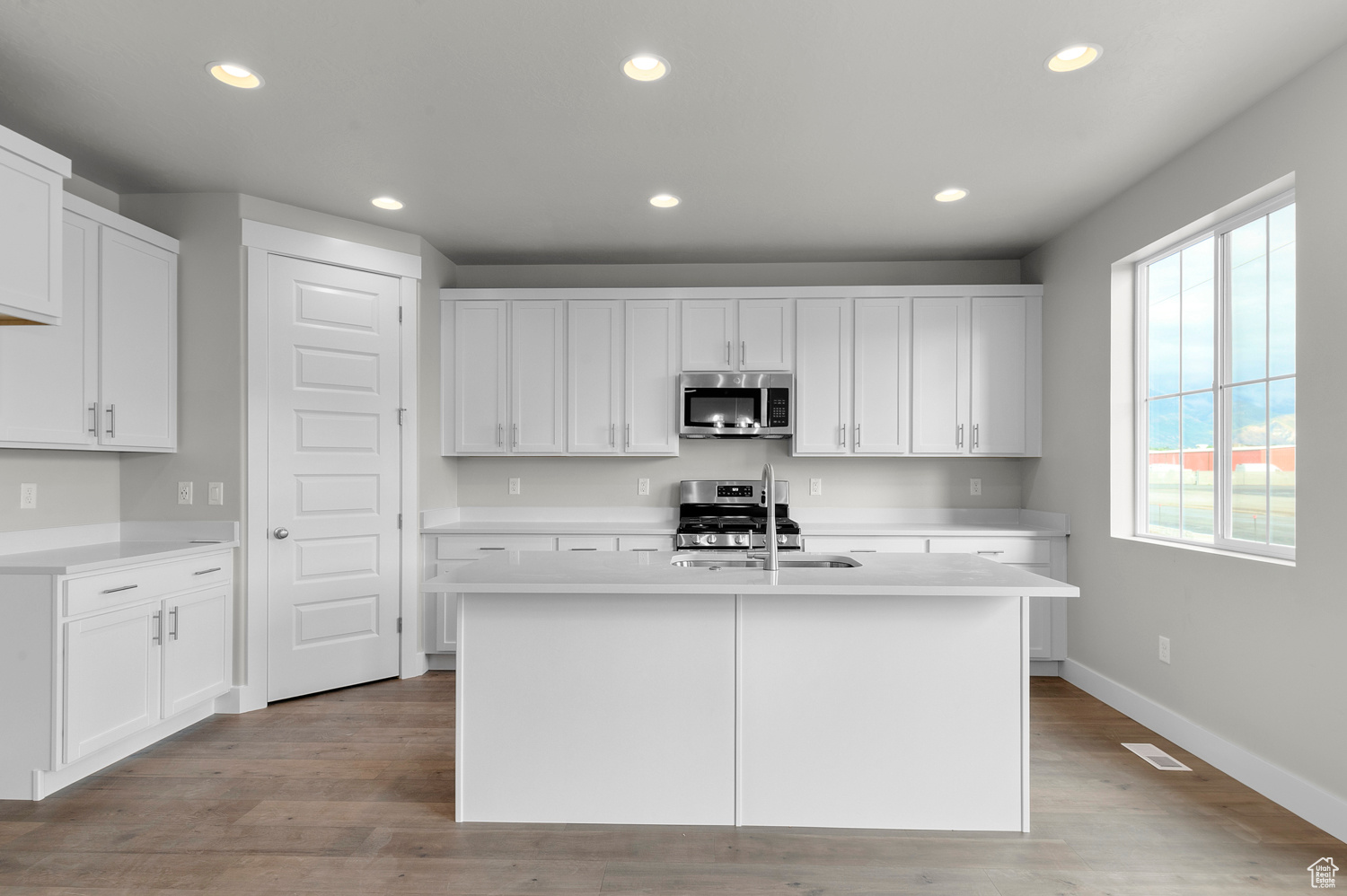 ANDERSON FARMS COLLECTION 921 - Residential