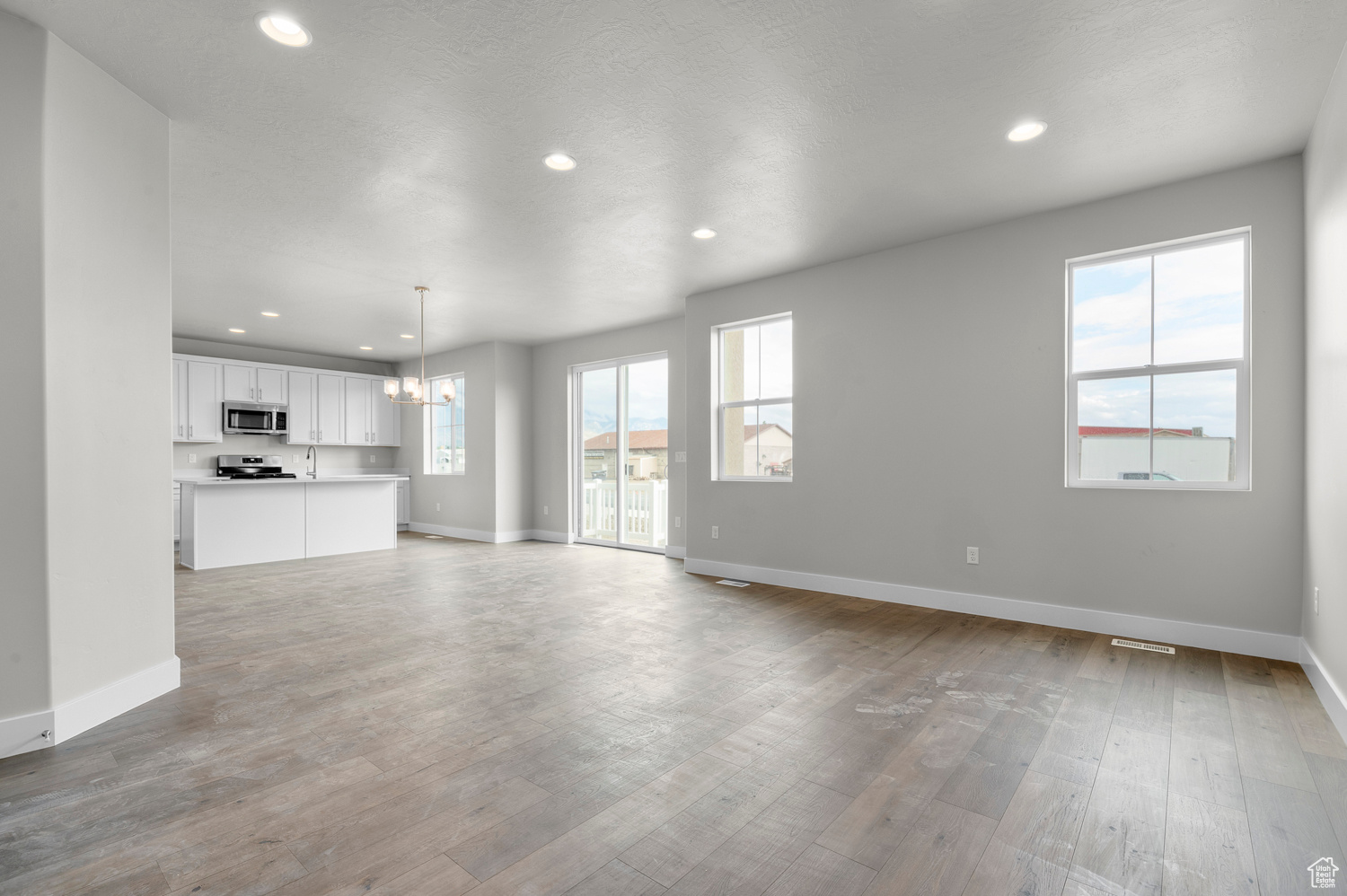 ANDERSON FARMS COLLECTION 921 - Residential