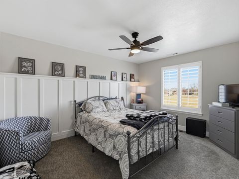 Tiny photo for 3546 BROOKSHIRE DR, Syracuse, UT 84075 (MLS # 2140725)
