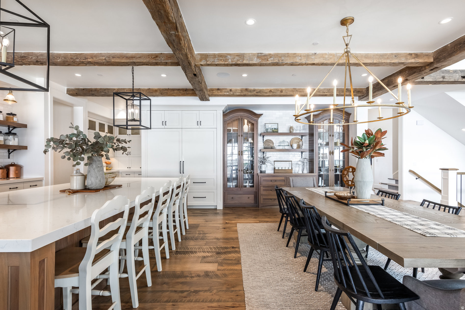 WOODLAND HILLS - Residential