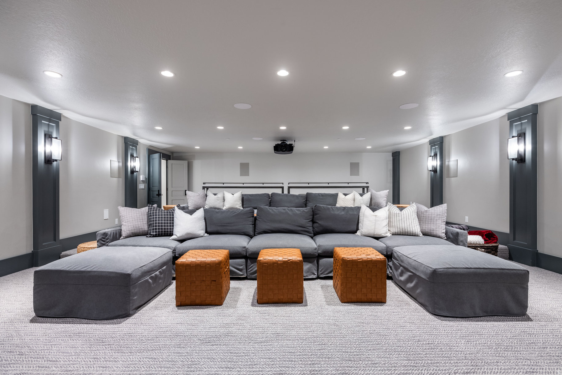 WOODLAND HILLS - Residential