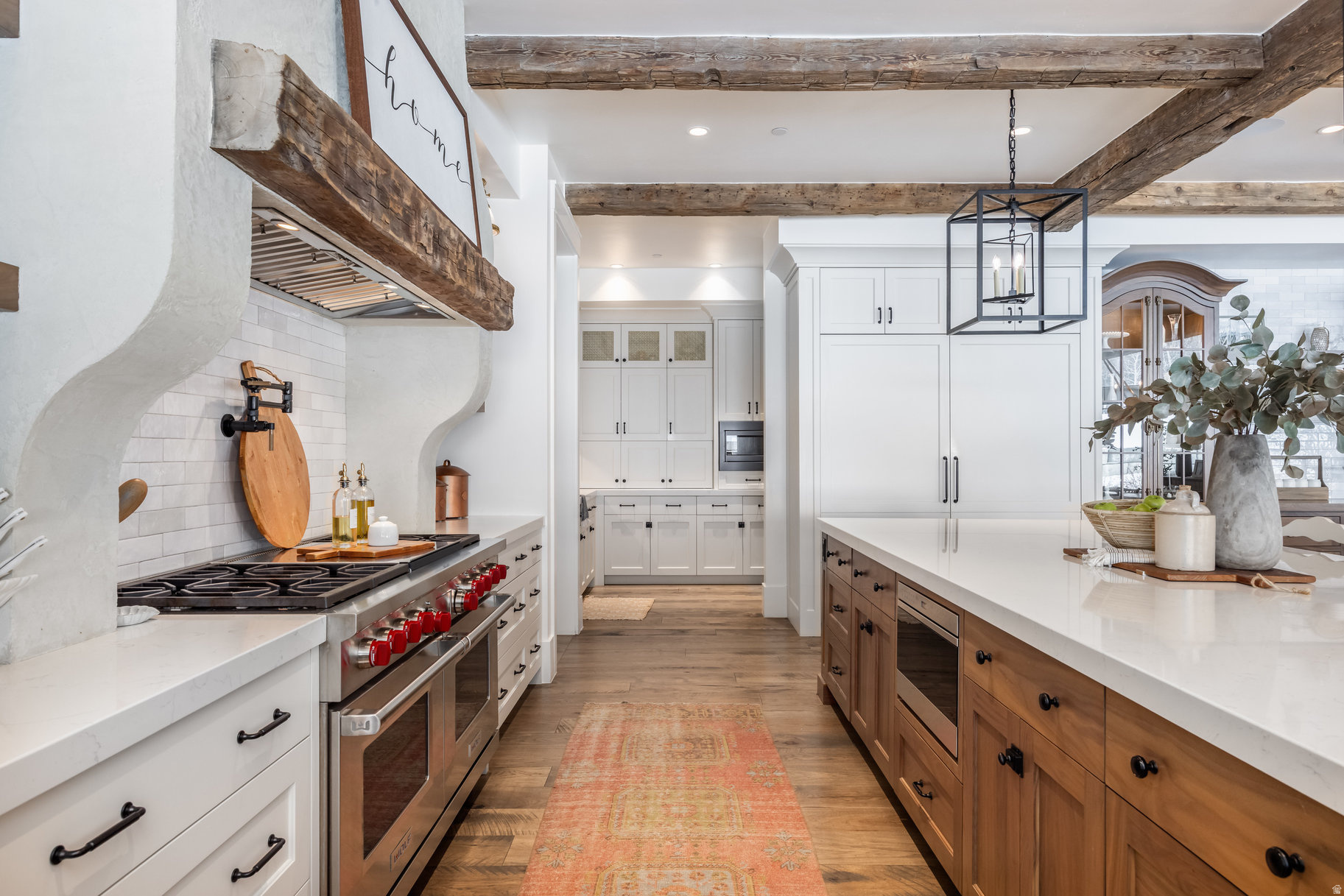 WOODLAND HILLS - Residential