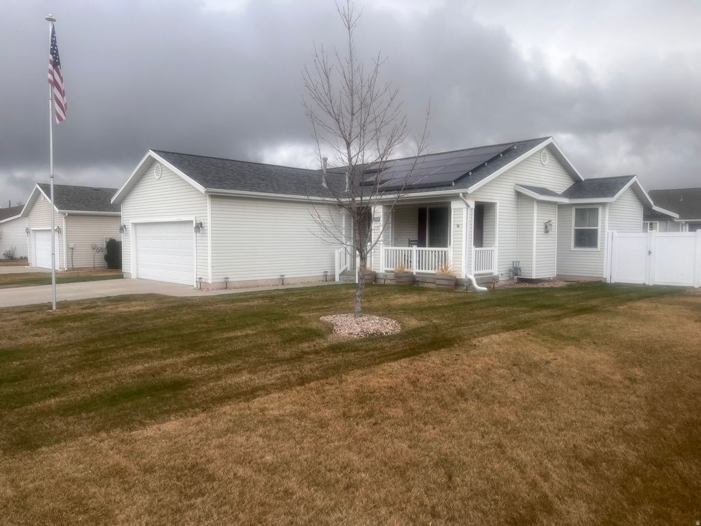 Photo of 4096 W 5075 S, Roy, UT 84067 (MLS # 2141369)