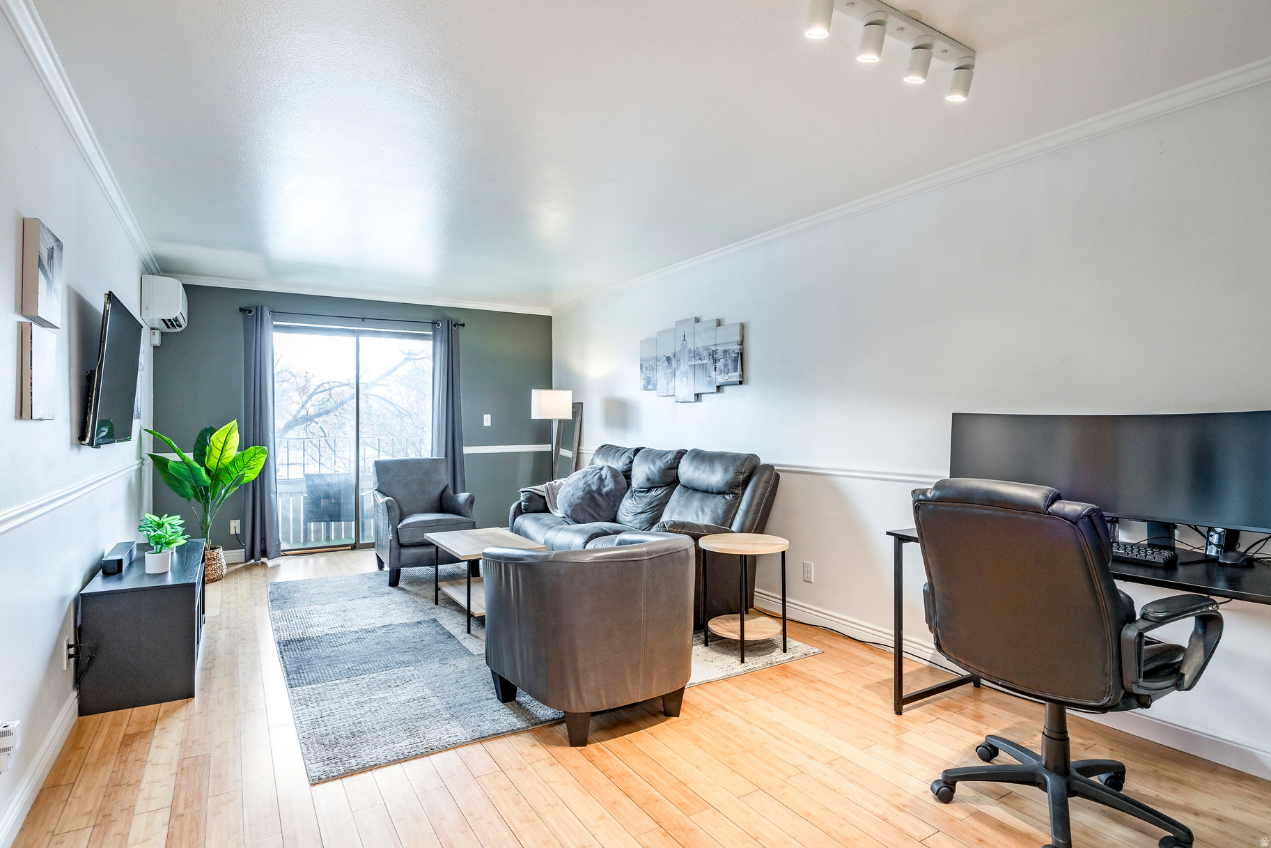 TOWNE PARK - Residential