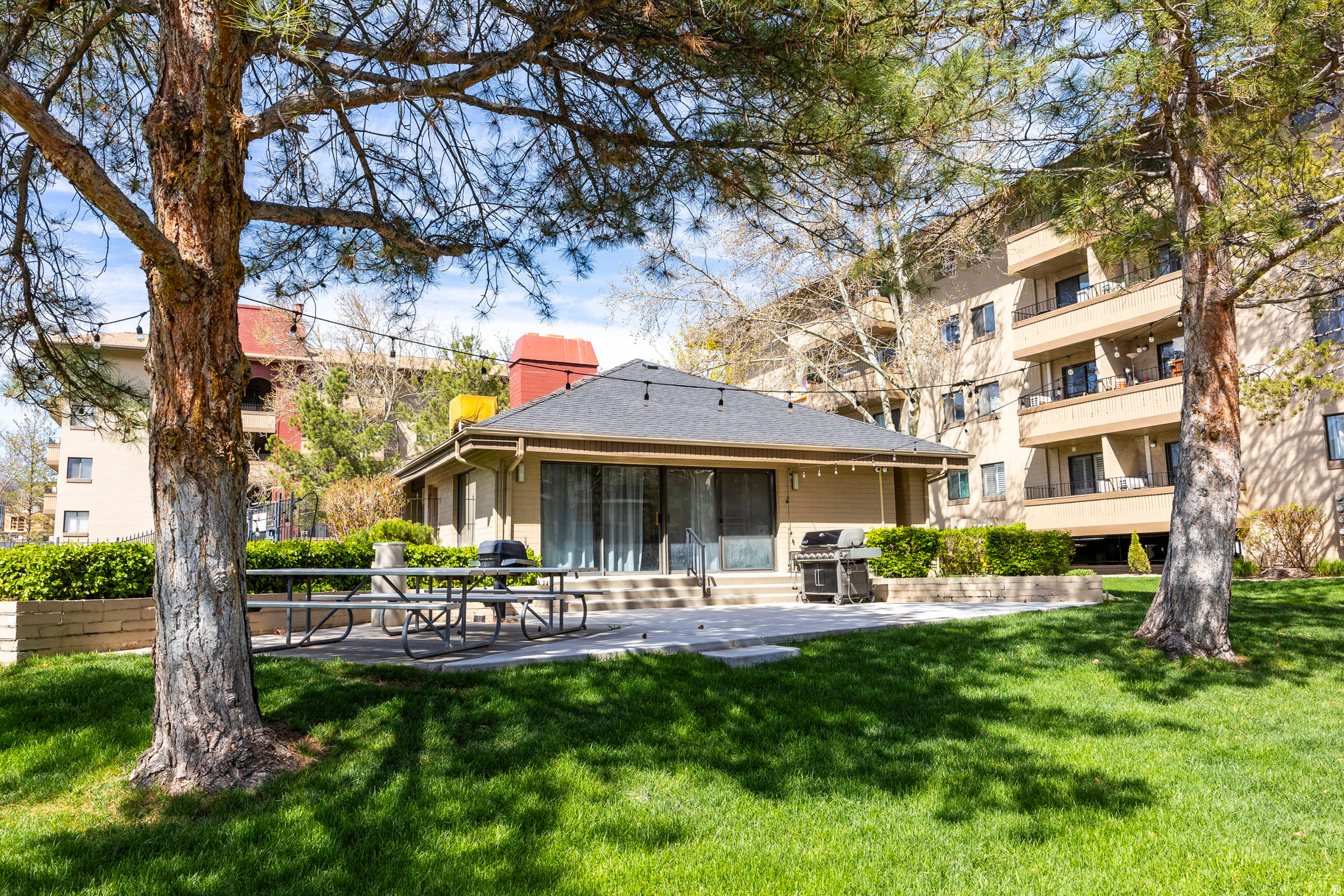 TOWNE PARK - Residential