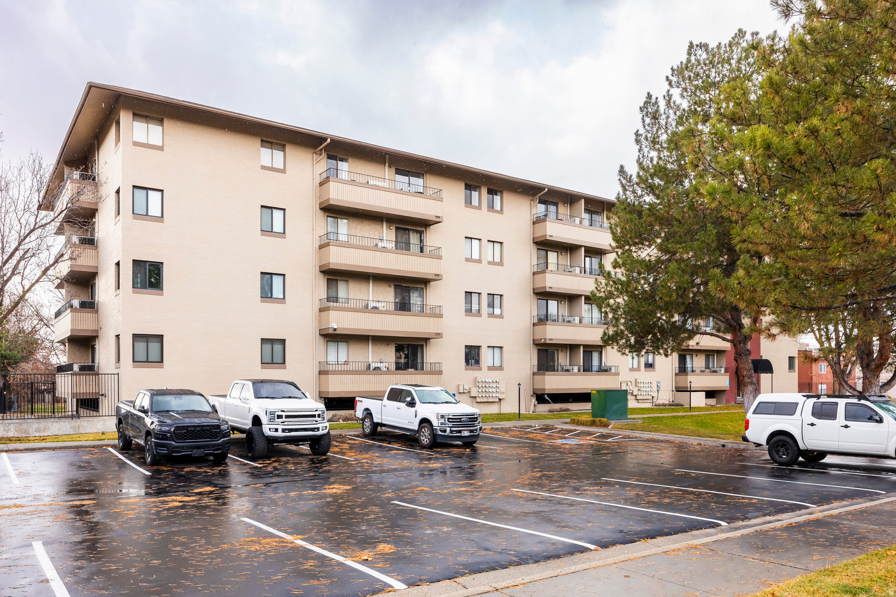 TOWNE PARK - Residential