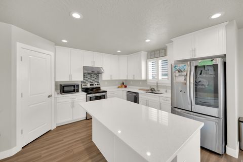 Tiny photo for 5106 W JAYCIE CT S, Kearns, UT 84118 (MLS # 2126595)