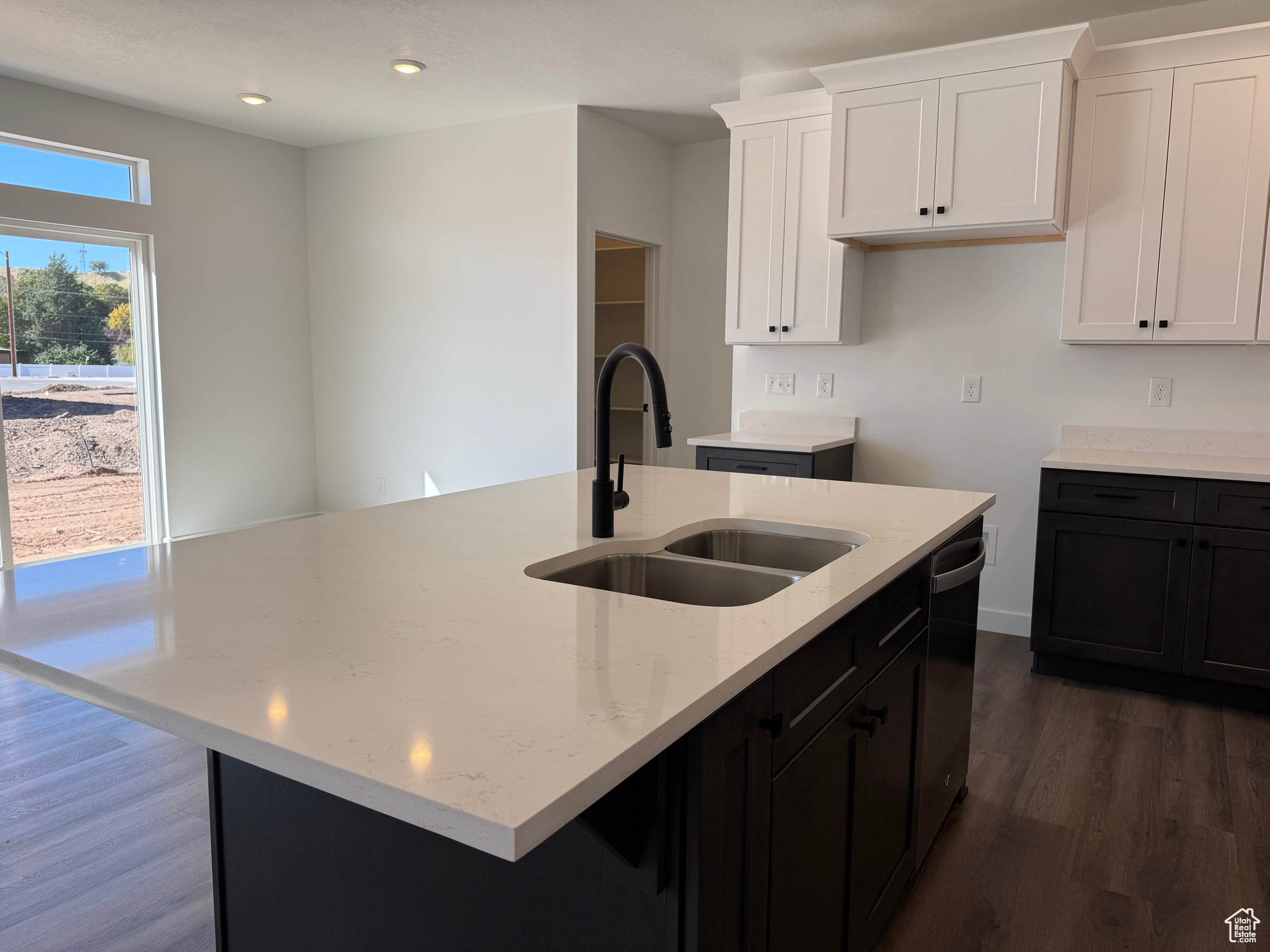 RIVERSIDE ESTATES - Residential