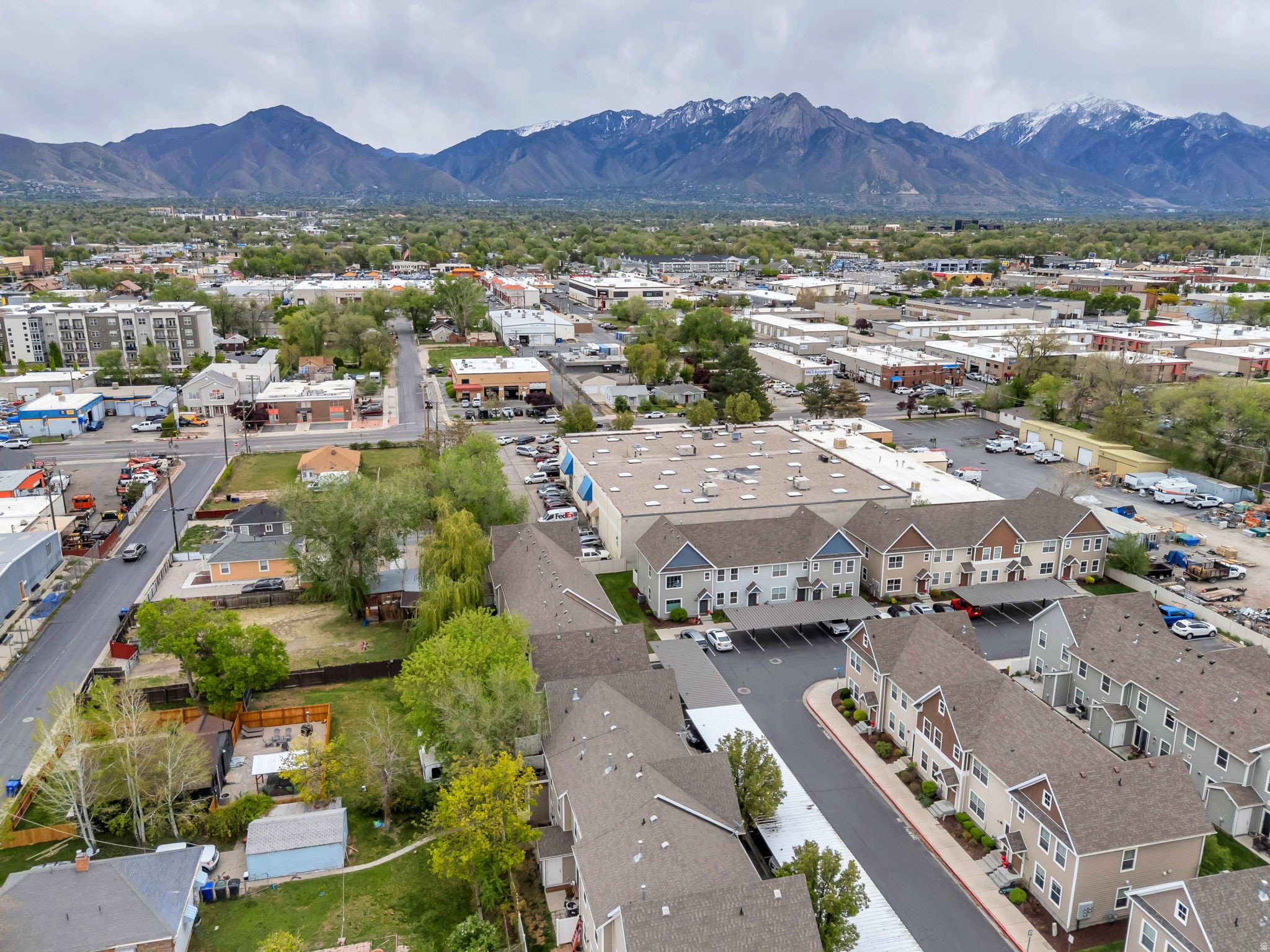 HUNTLY MANOR - Residential