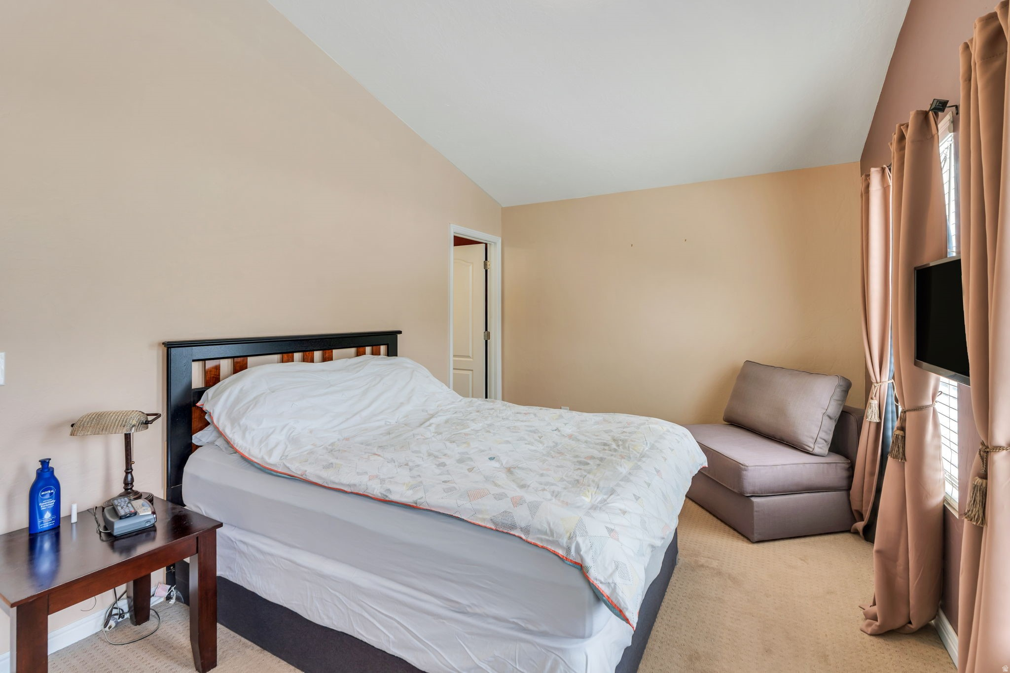 HUNTLY MANOR - Residential