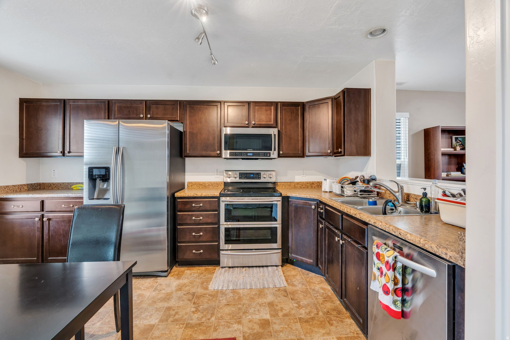 HUNTLY MANOR - Residential